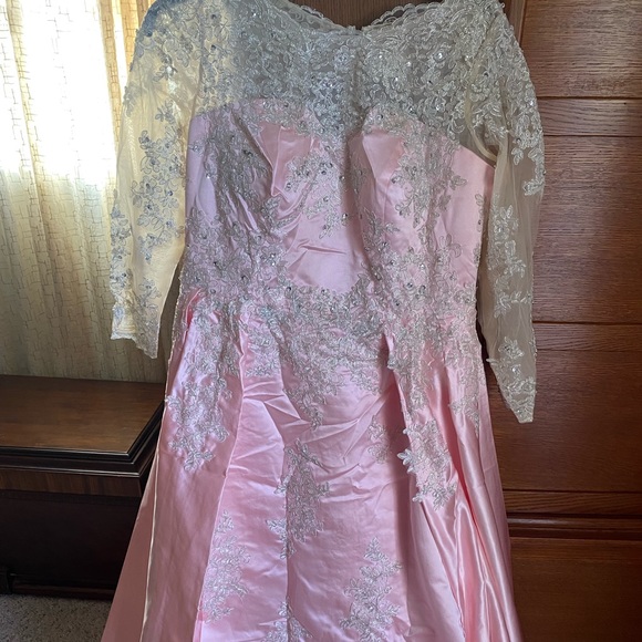 Wedding/ parties dress. - Picture 6 of 6